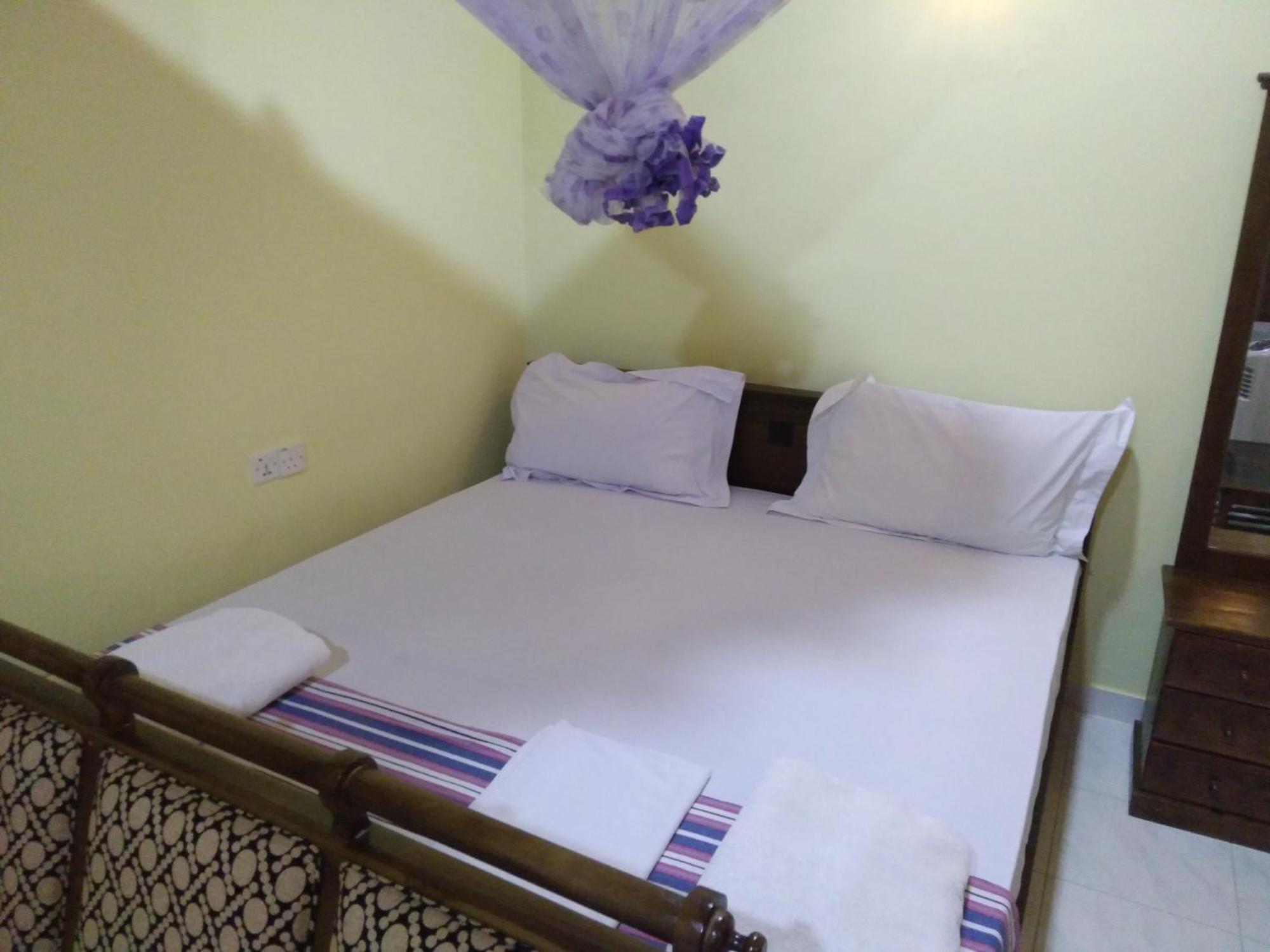 Suwani Pinnawala Homestay חדר תמונה