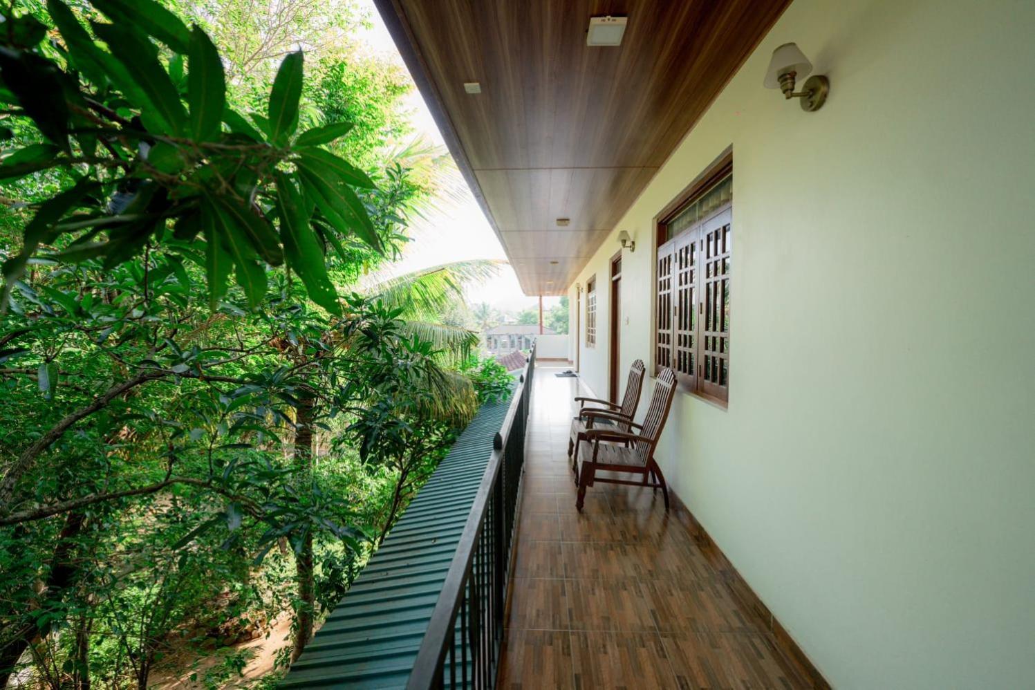 Suwani Pinnawala Homestay מראה חיצוני תמונה
