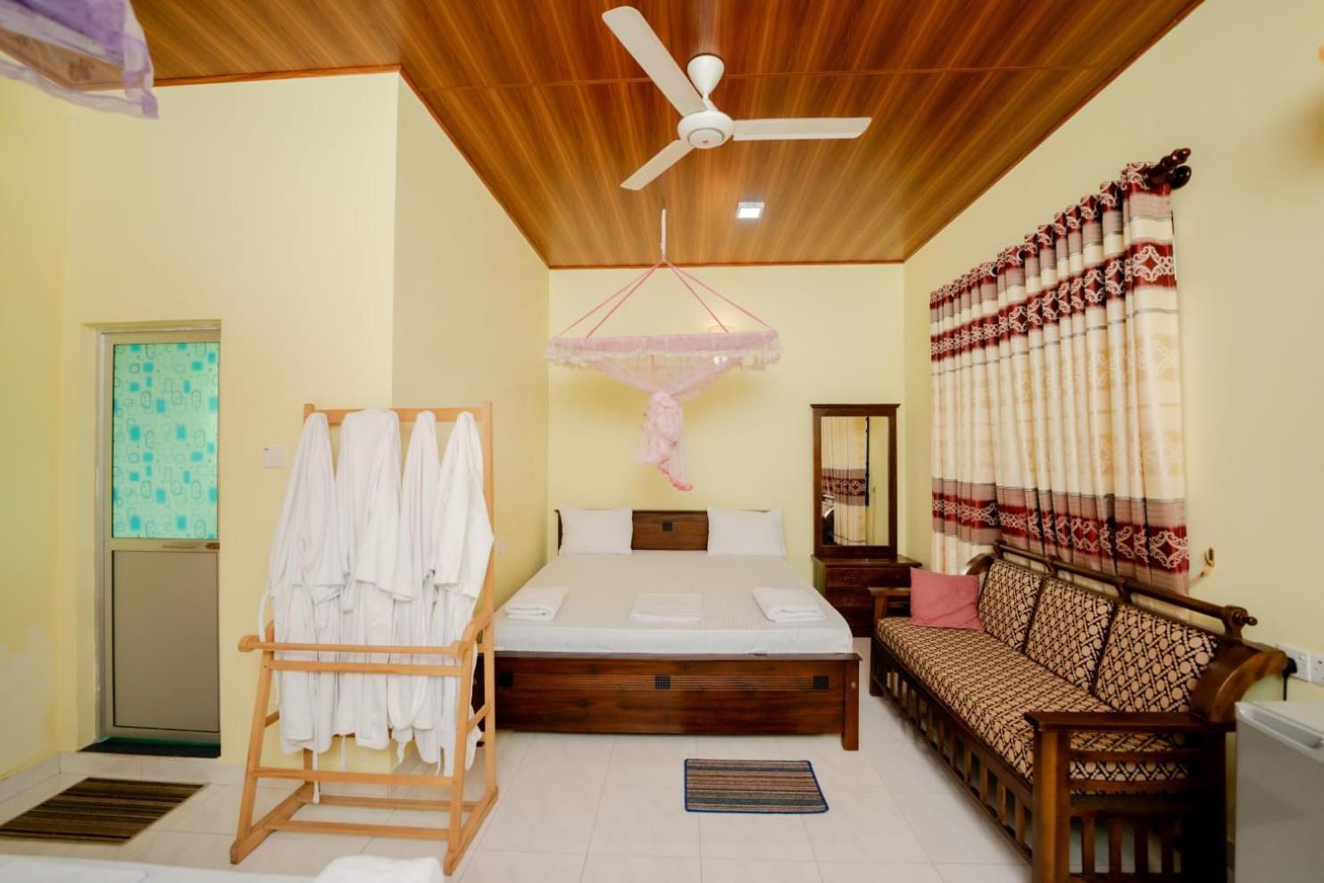 Suwani Pinnawala Homestay מראה חיצוני תמונה