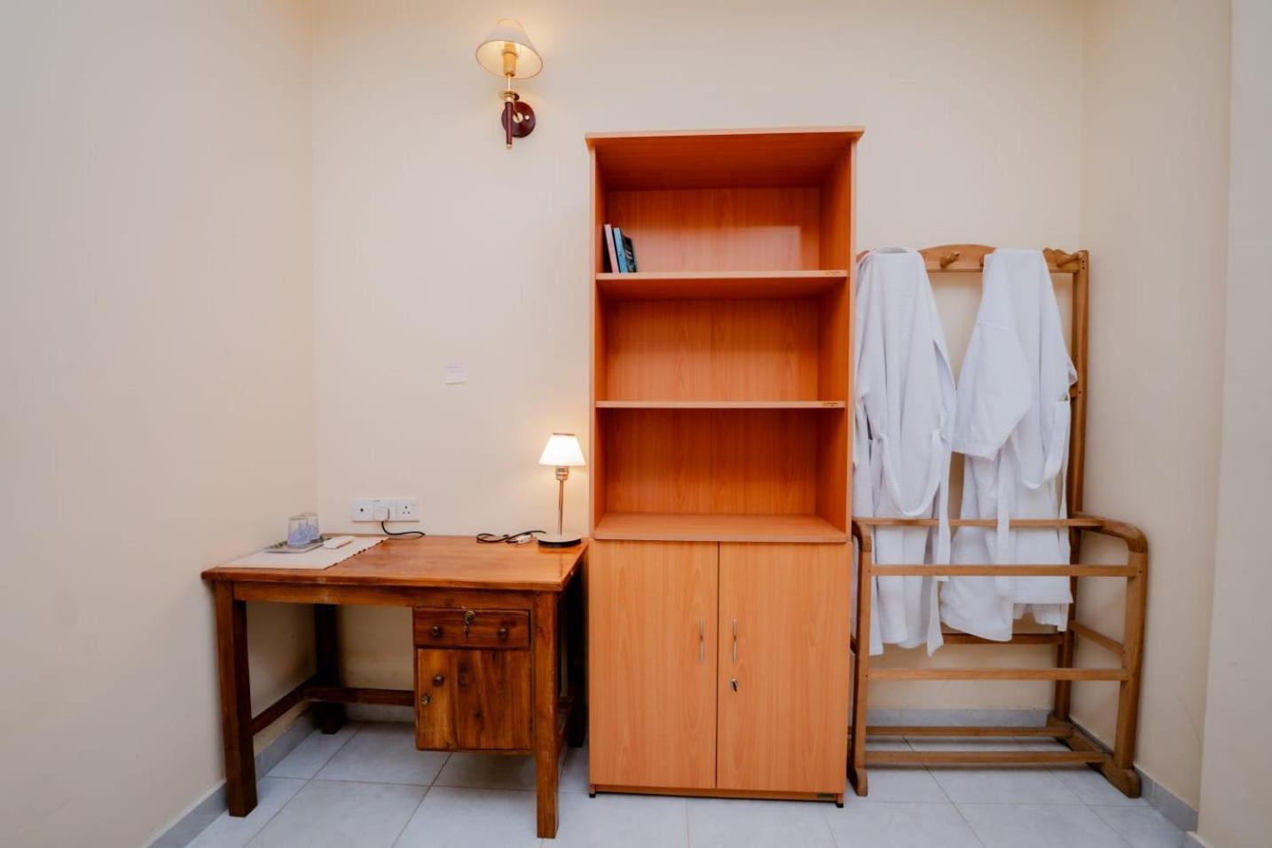 Suwani Pinnawala Homestay מראה חיצוני תמונה