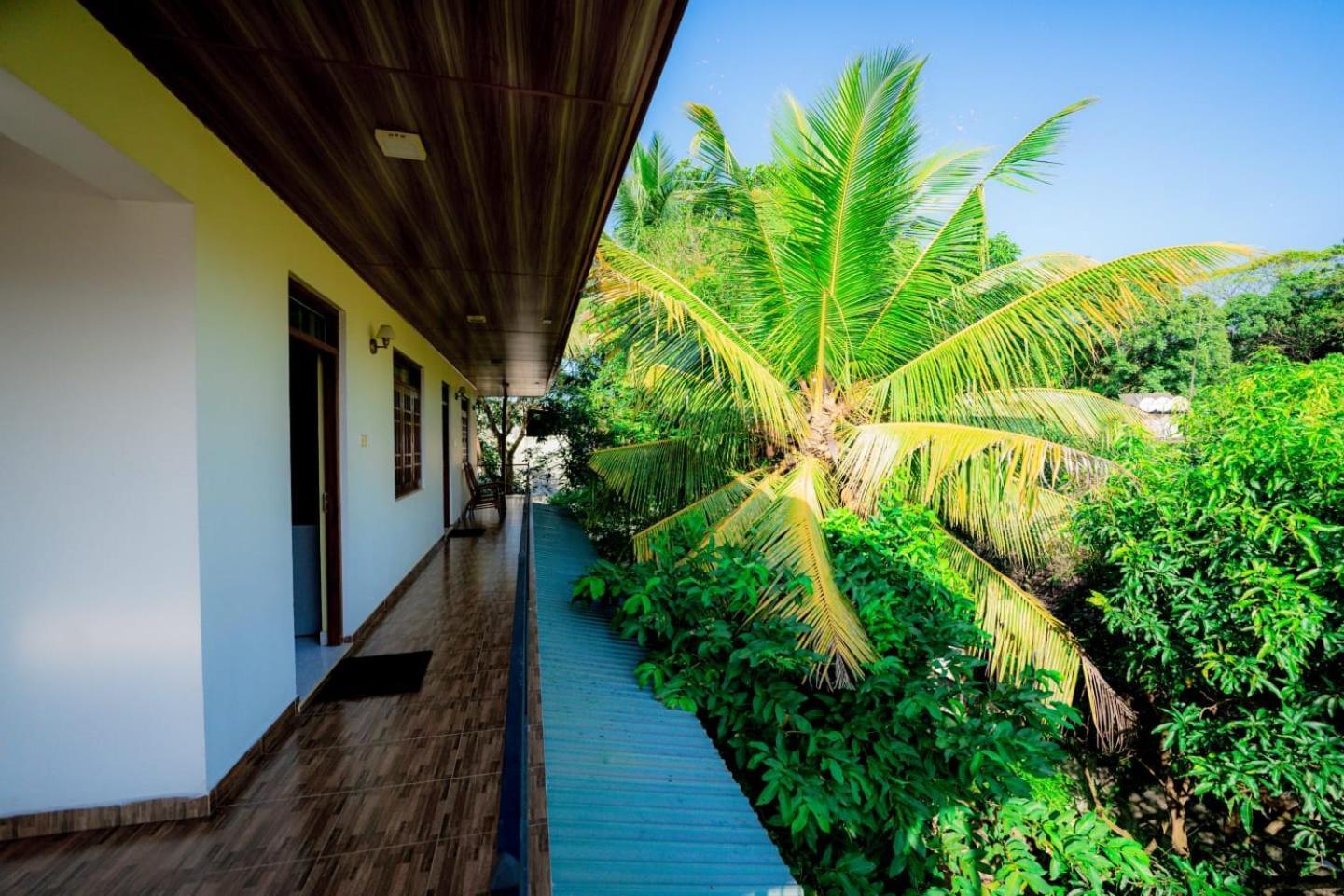 Suwani Pinnawala Homestay מראה חיצוני תמונה