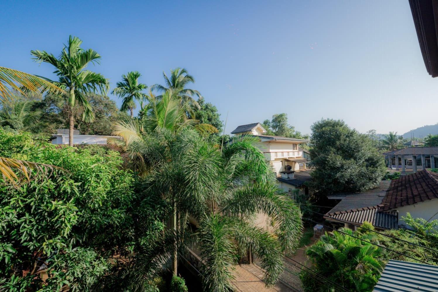 Suwani Pinnawala Homestay מראה חיצוני תמונה