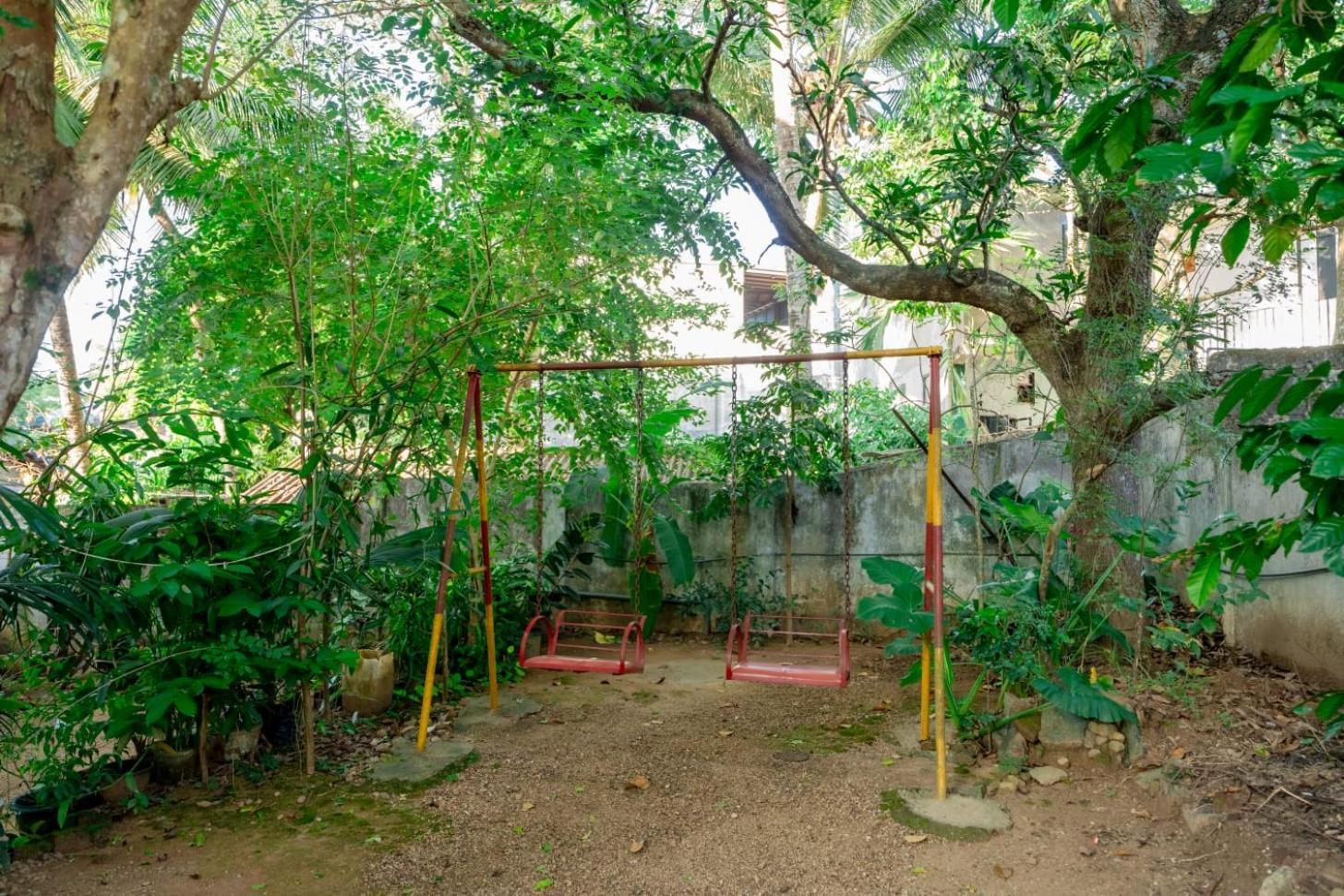 Suwani Pinnawala Homestay מראה חיצוני תמונה