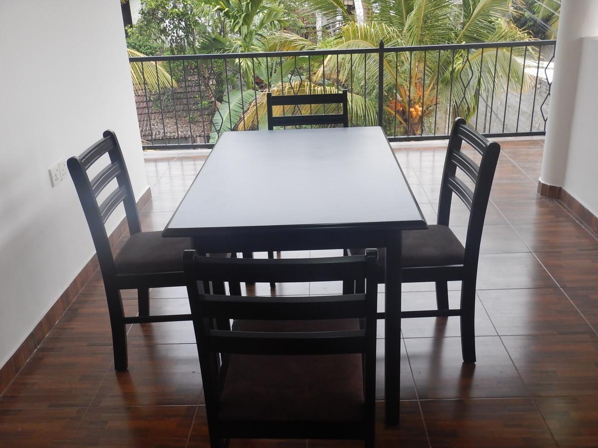 Suwani Pinnawala Homestay מראה חיצוני תמונה