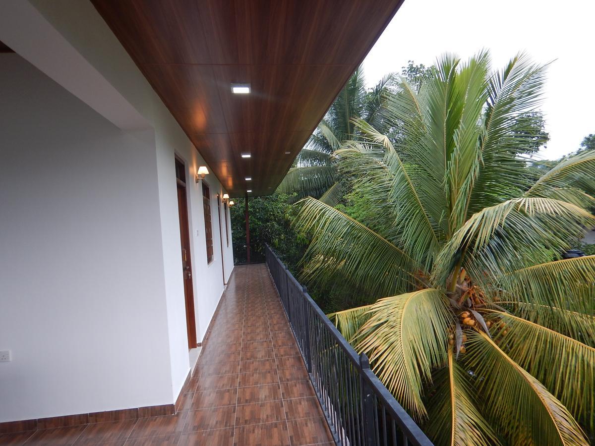 Suwani Pinnawala Homestay מראה חיצוני תמונה